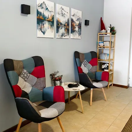 Cozy Stylish 2-bedroom Near Road, 5min To Gondola & Bars Lejlighed