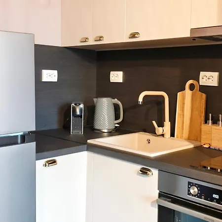 Appartement Cozy Stylish 2-bedroom Near Road, 5min To Gondola & Bars