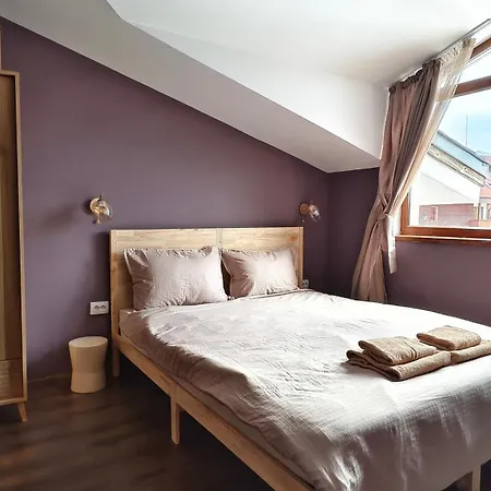 Cozy Stylish 2-bedroom Near Road, 5min To Gondola & Bars * בנסקו